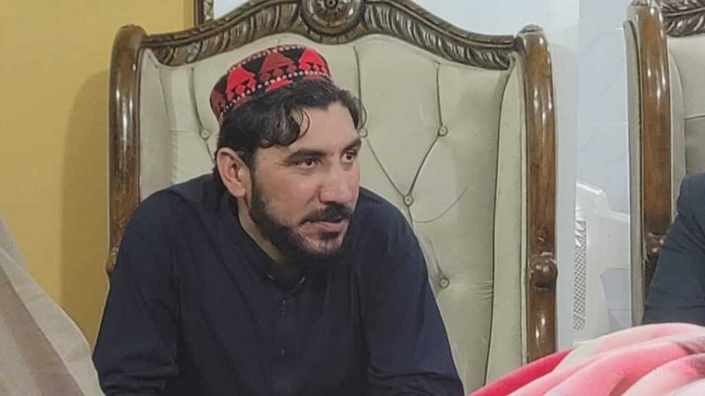 Manzor Rind Pak Army files FIR against Manzoor Pashteen for organizing Pashtun ...